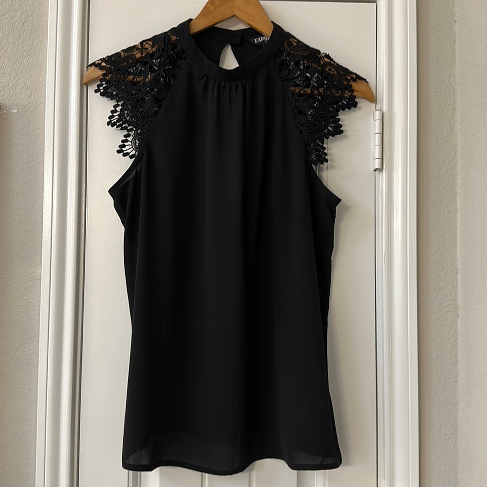lace detail blouse